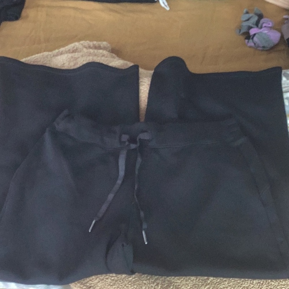 EUC Spanx Air Essentials Wide Leg Pant cropped in Sz LP.